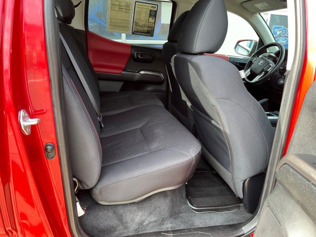 Used 2021 Toyota Tacoma SR5 AWD/4WD image 20