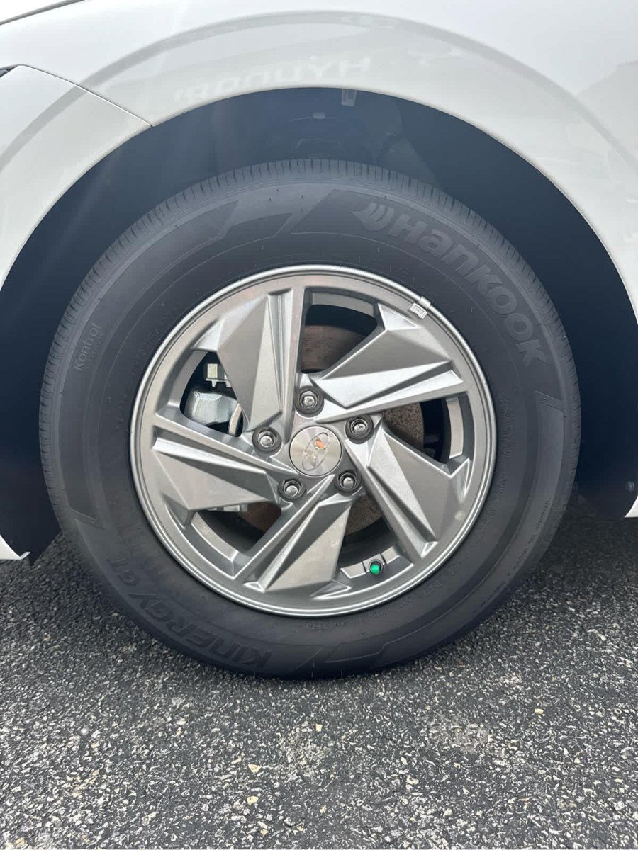 New 2026 Hyundai Elantra SE FWD image 17