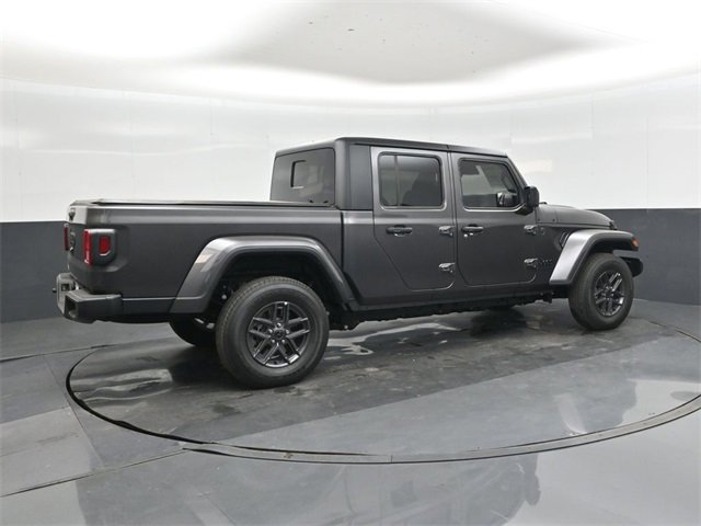 New 2025 Jeep Gladiator Sport image 3