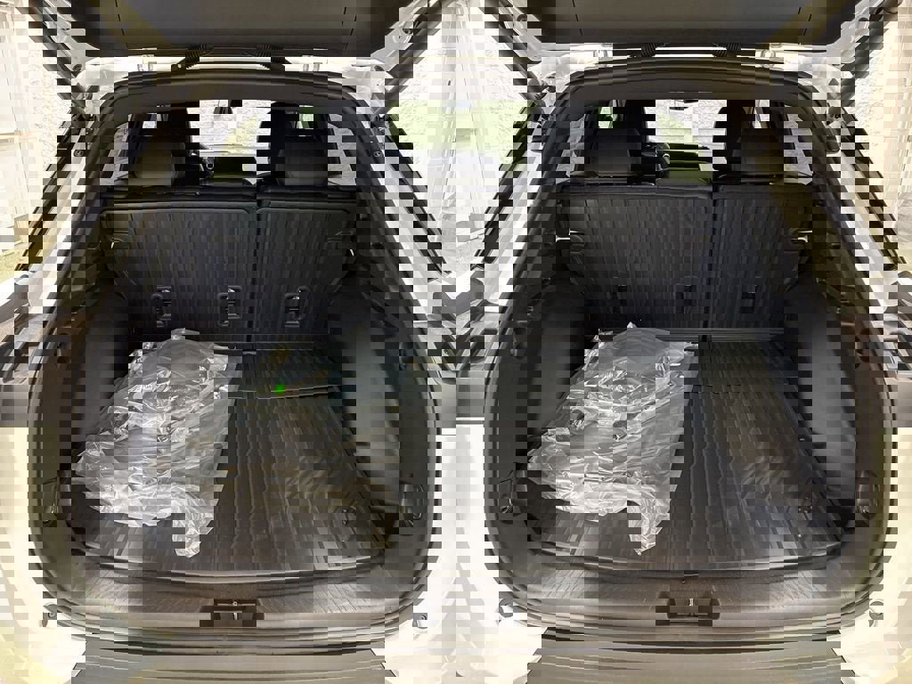 New 2026 Chevrolet Equinox EV LT image 32