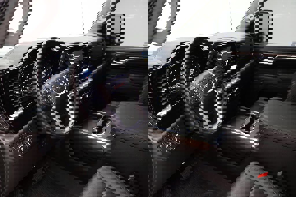 Used 2024 GMC Sierra 2500 SLT w/ SLT Premium Package image 19