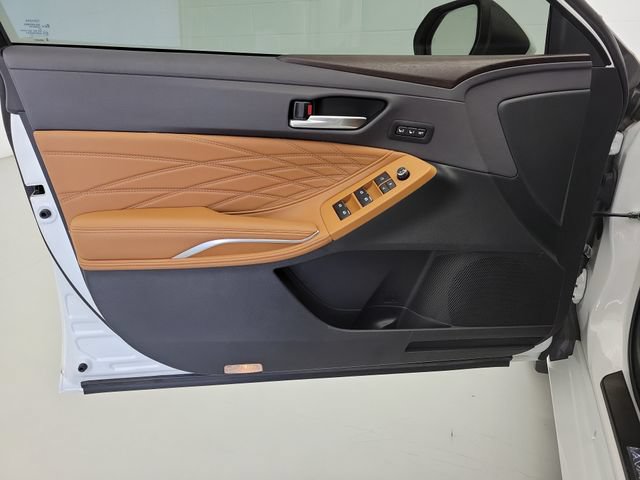 Used 2021 Toyota Avalon Limited w/ Advanced Safety Package FWD image 19