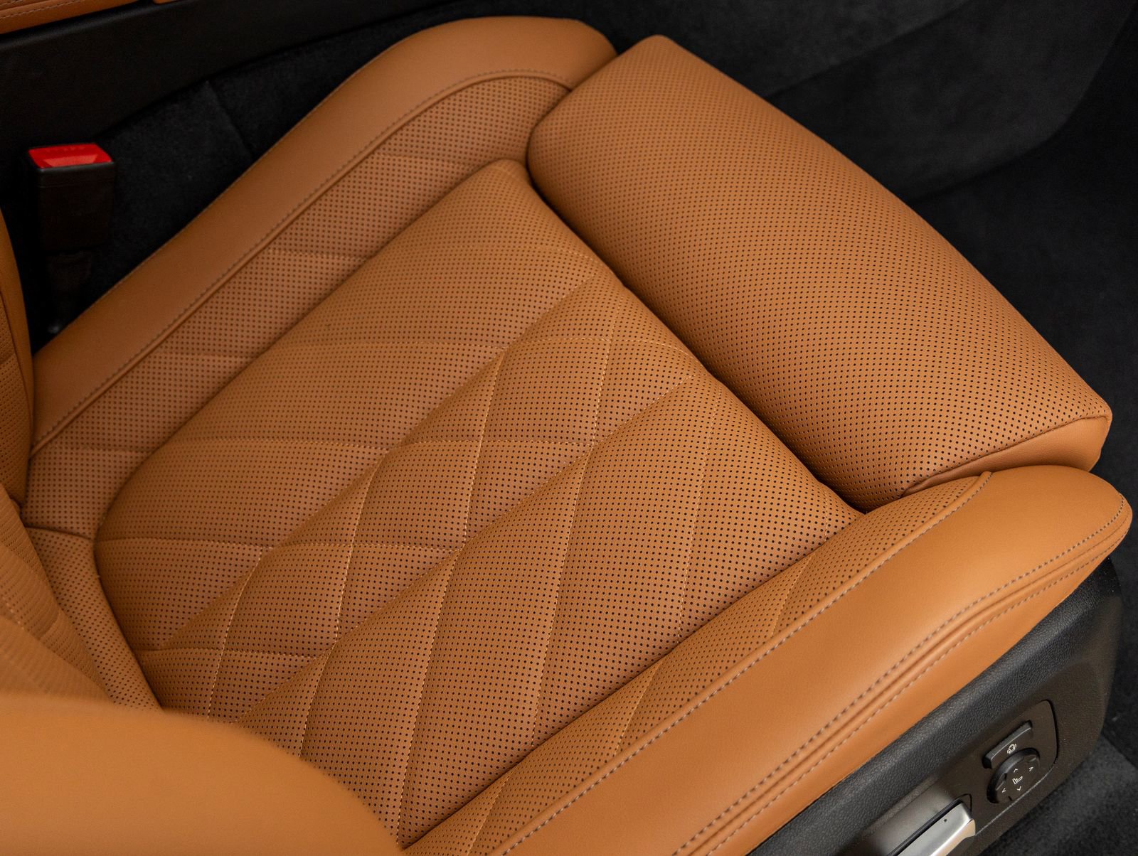 Used 2024 BMW X5 xDrive40i w/ Parking Assistance Package image 42