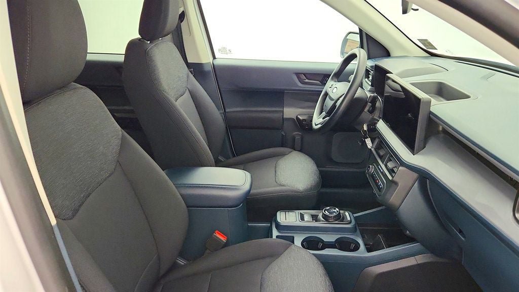 Used 2025 Ford Maverick XL FWD image 23
