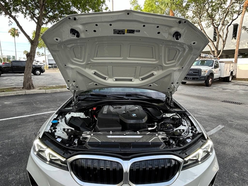 Used 2025 BMW 330i Sedan RWD image 27