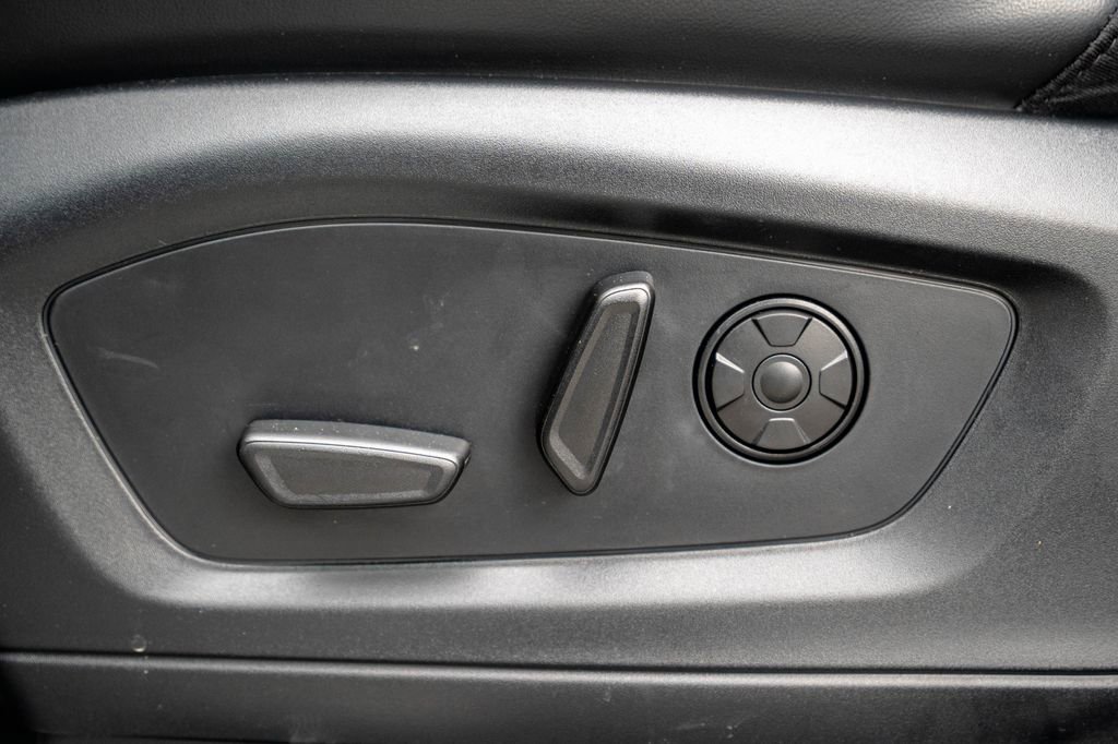 Used 2025 Ford Explorer ST-Line w/ Premium Package RWD image 20