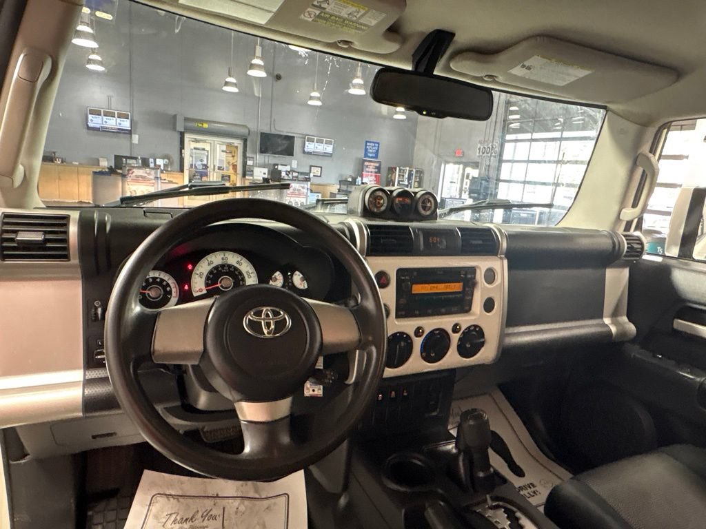Used 2010 Toyota FJ Cruiser 4WD image 22
