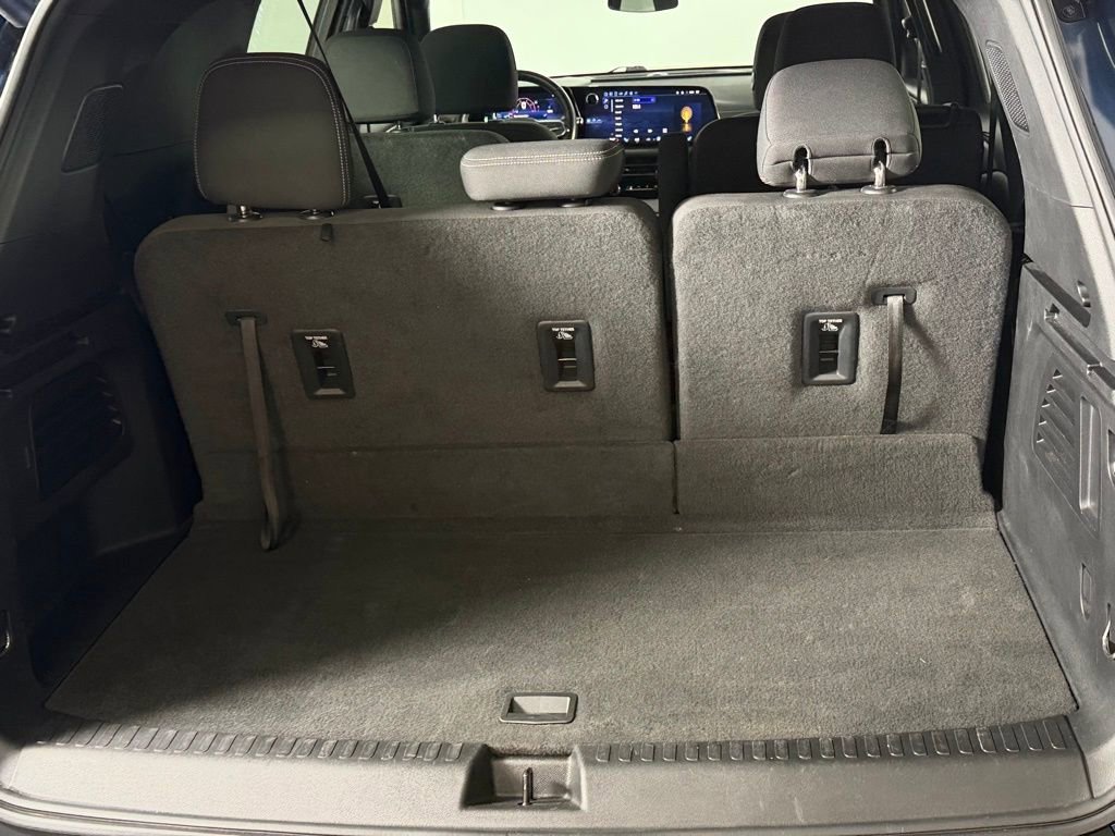 Used 2024 Chevrolet Traverse LT image 26