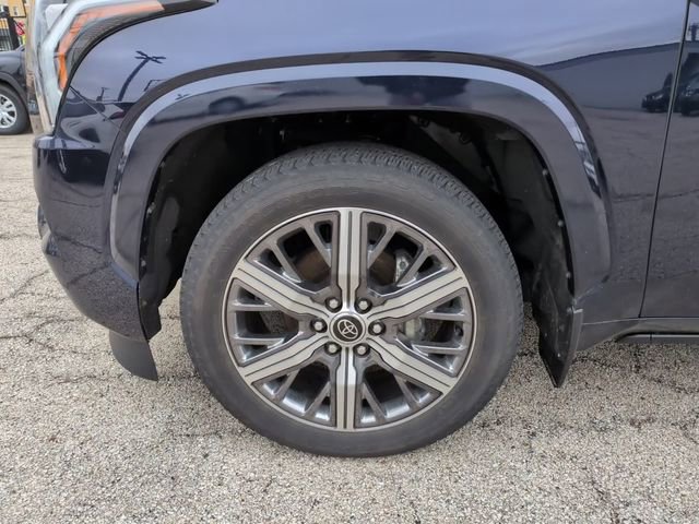 Used 2023 Toyota Sequoia Capstone image 8