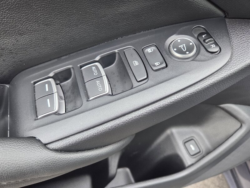 Used 2019 Honda Accord EX image 13