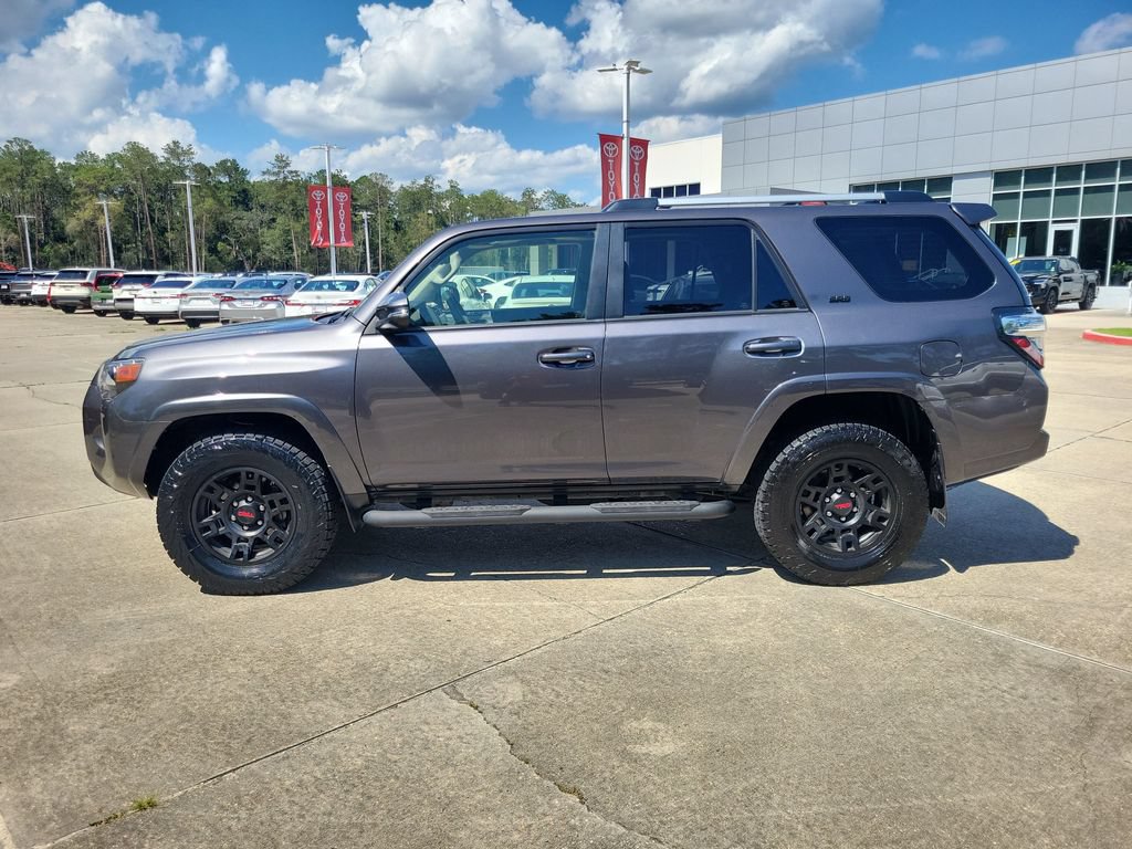 Certified 2021 Toyota 4Runner SR5 Premium w/ Moonroof Package AWD/4WD image 2