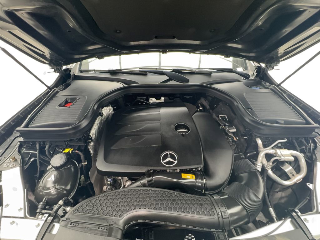 Used 2021 Mercedes-Benz GLC 300 w/ Premium Package image 17