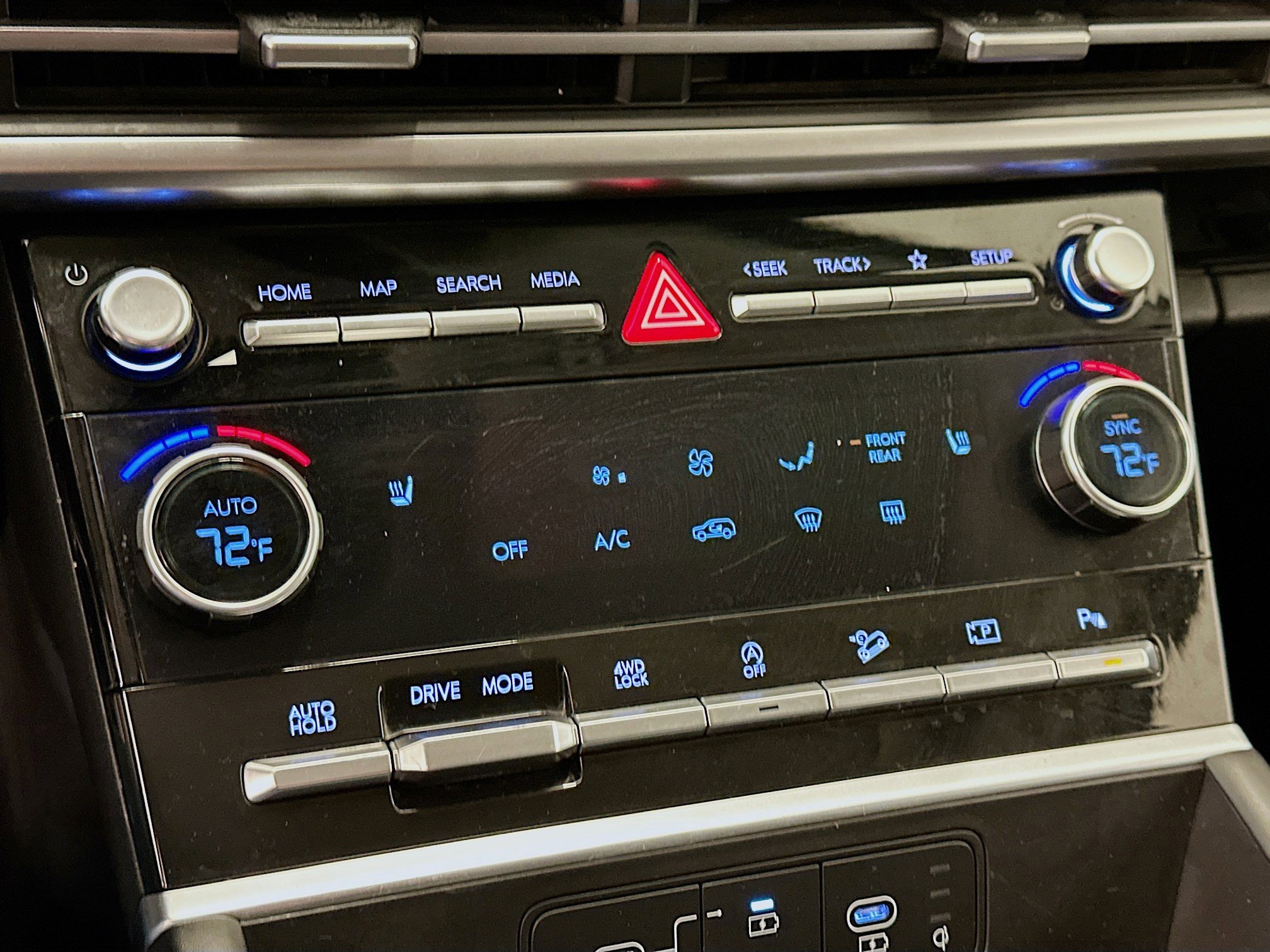 Used 2024 Hyundai Santa Fe SEL image 23