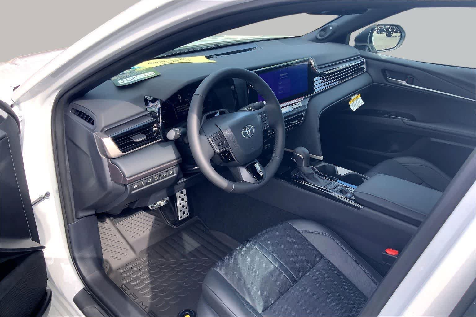 New 2026 Toyota Camry Hybrid FWD image 8