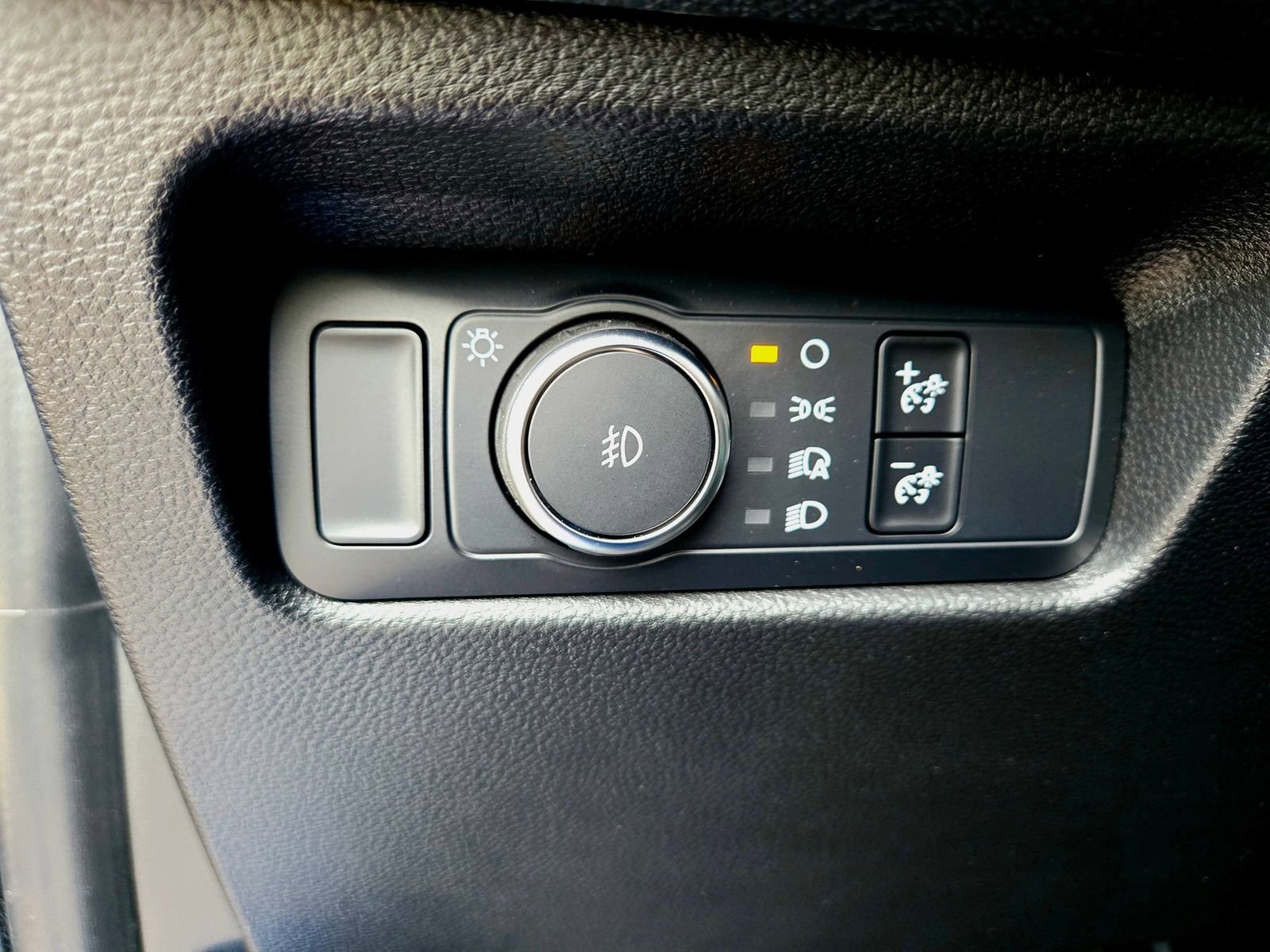 Used 2025 Ford Ranger XL image 19