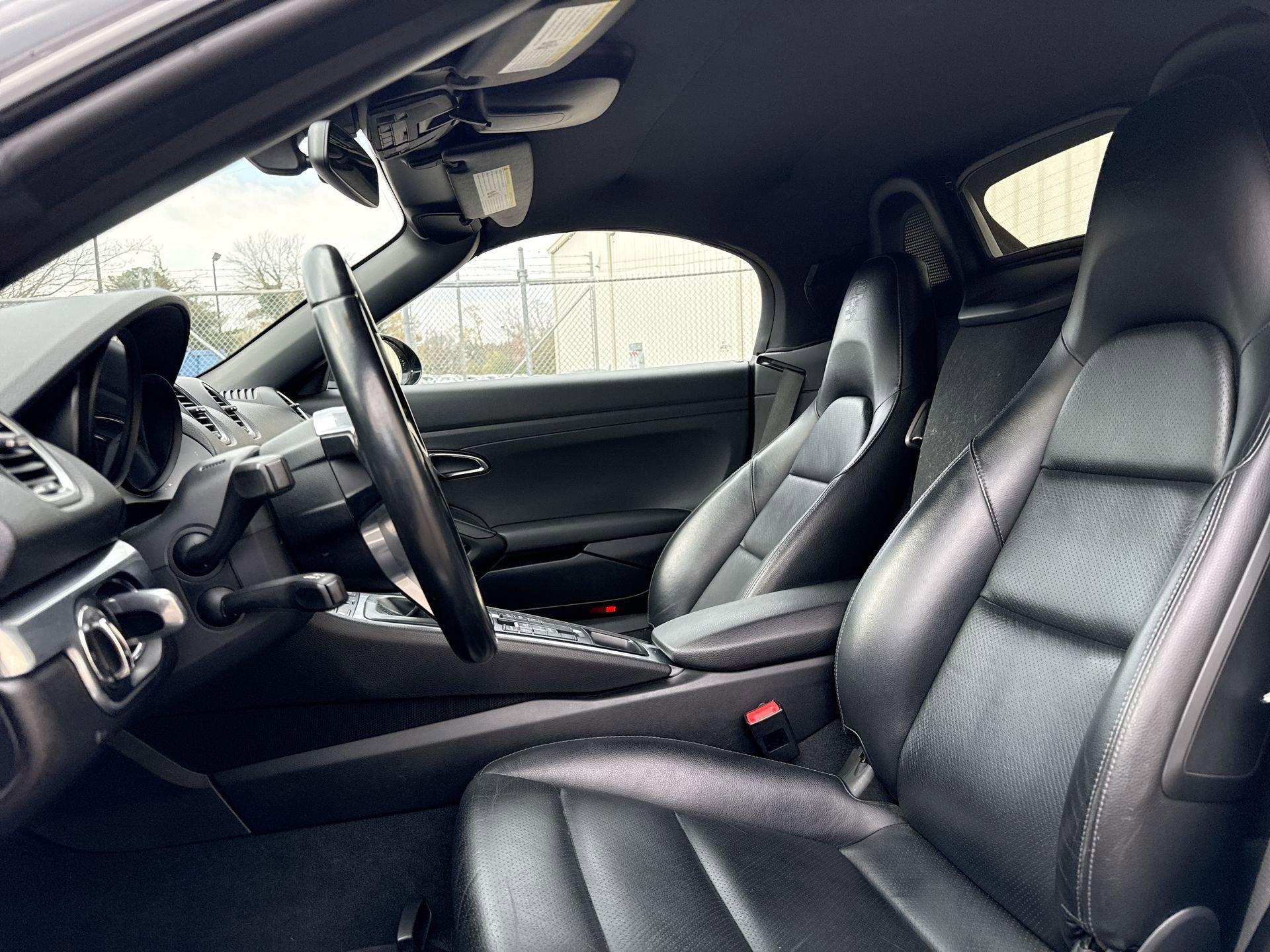 Used 2021 Porsche 718 Boxster RWD image 13