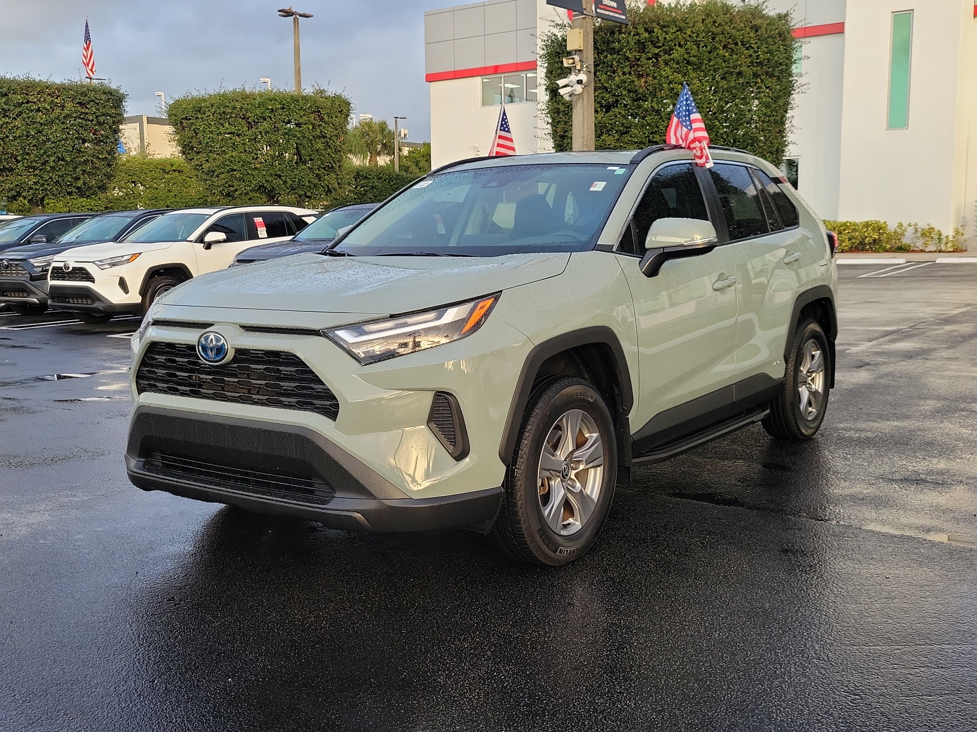 Used 2022 Toyota RAV4 XLE image 5