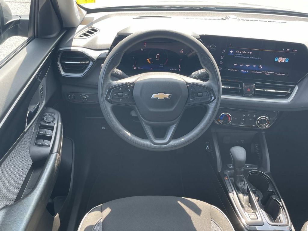 Used 2024 Chevrolet TrailBlazer LT FWD image 13