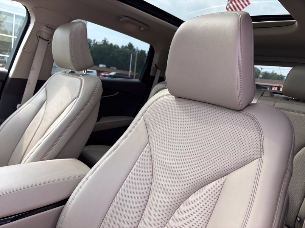Used 2023 Lincoln Nautilus Reserve w/ Monochromatic Package AWD/4WD image 12