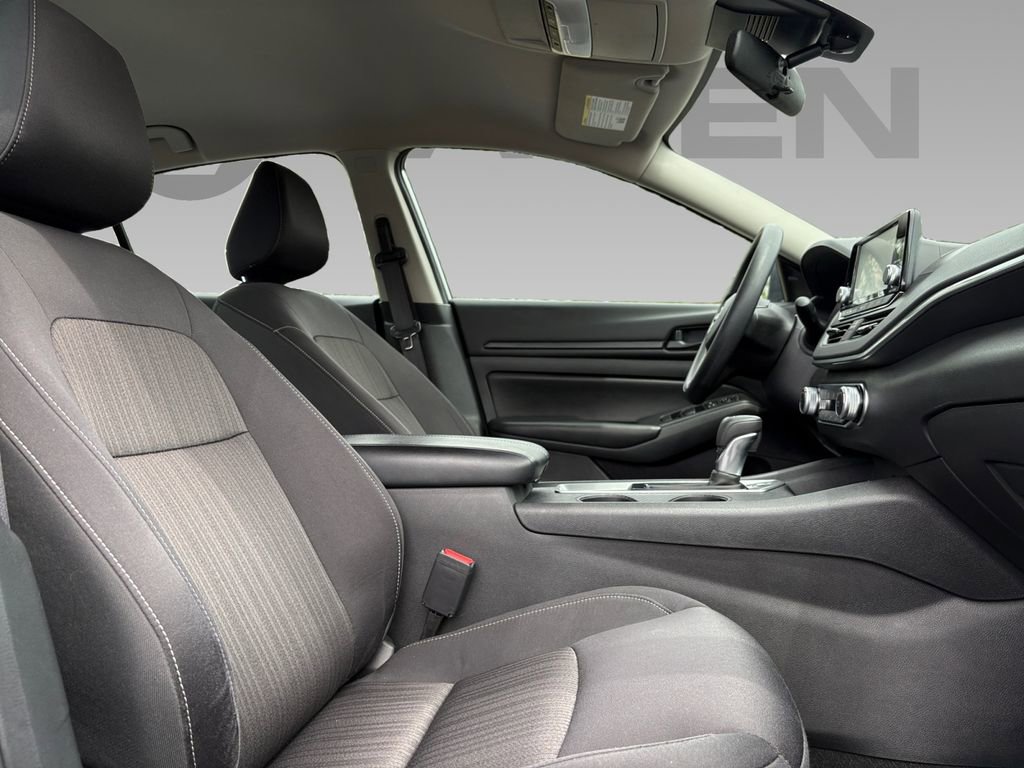 Used 2024 Nissan Altima 2.5 S image 7