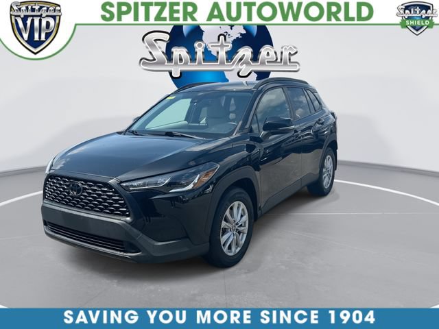 Used 2022 Toyota Corolla Cross LE w/ Black Badges Package (TMS) AWD/4WD image 4