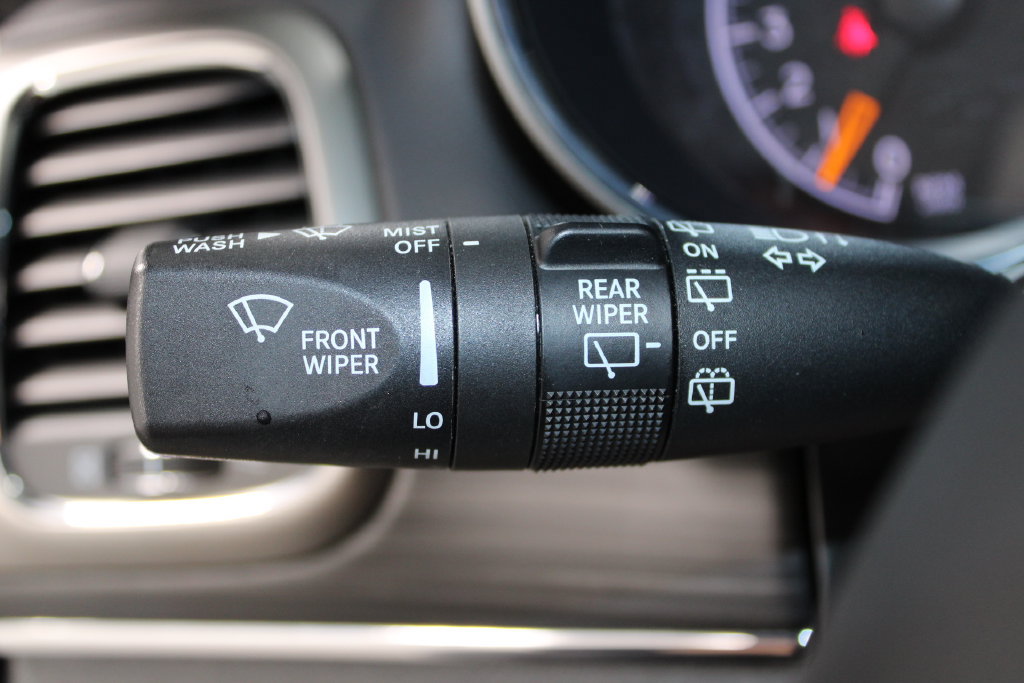 Used 2021 Jeep Grand Cherokee Limited AWD/4WD image 35