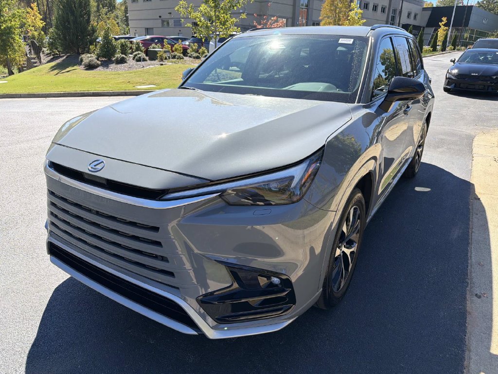 Used 2025 Lexus TX 500h AWD w/ Technology Package image 7