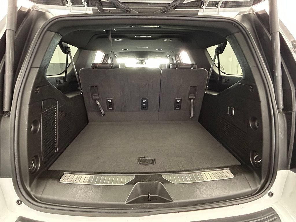 Used 2024 Chevrolet Suburban RST RWD image 41