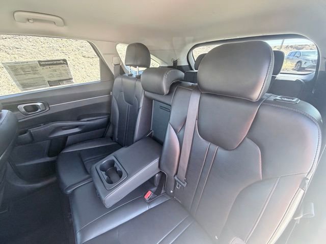 Used 2024 Kia Sorento S image 26