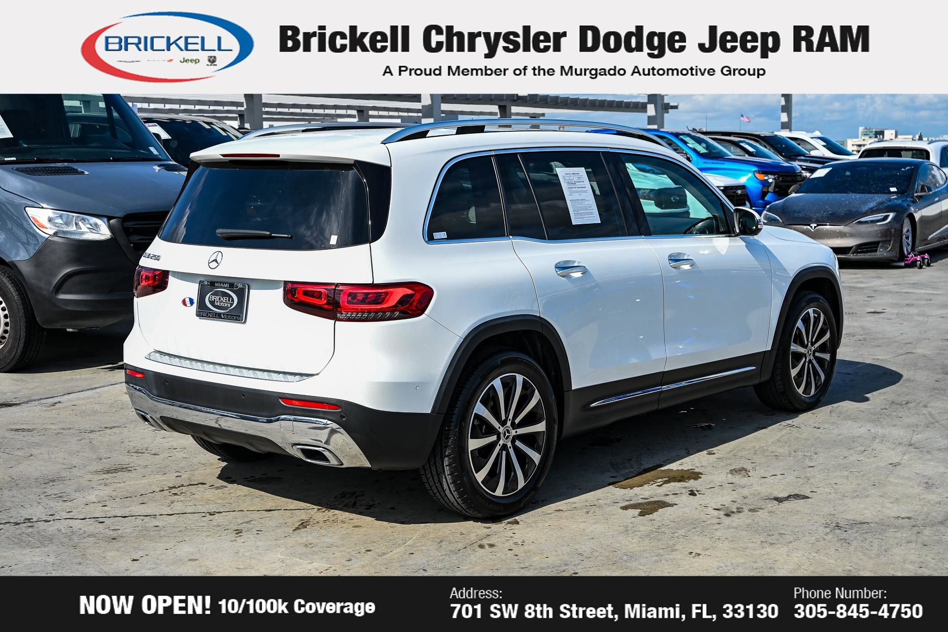 Used 2023 Mercedes-Benz GLB 250 w/ Premium Package image 5