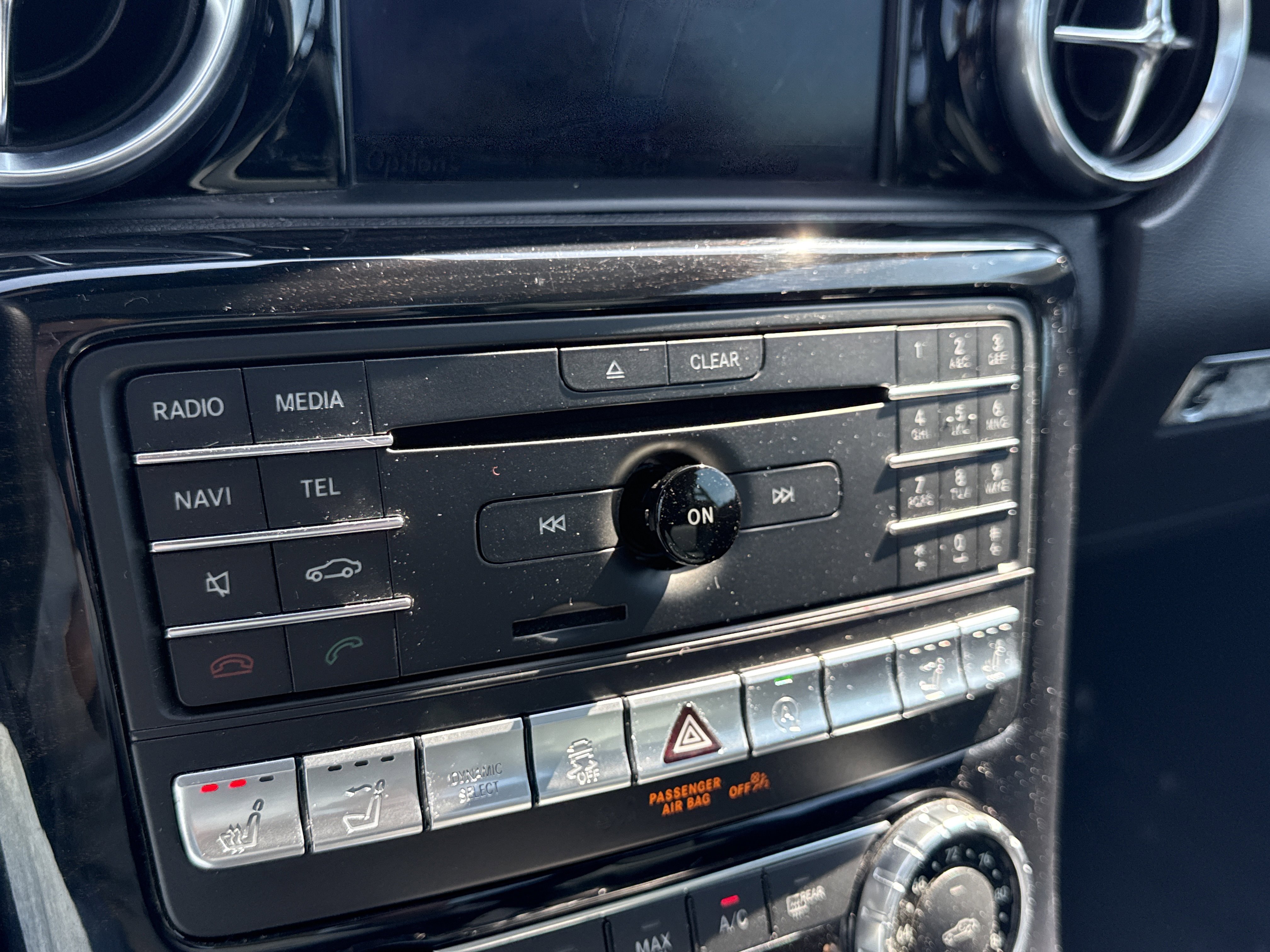 Used 2019 Mercedes-Benz SLC 300 w/ Premium Package image 17