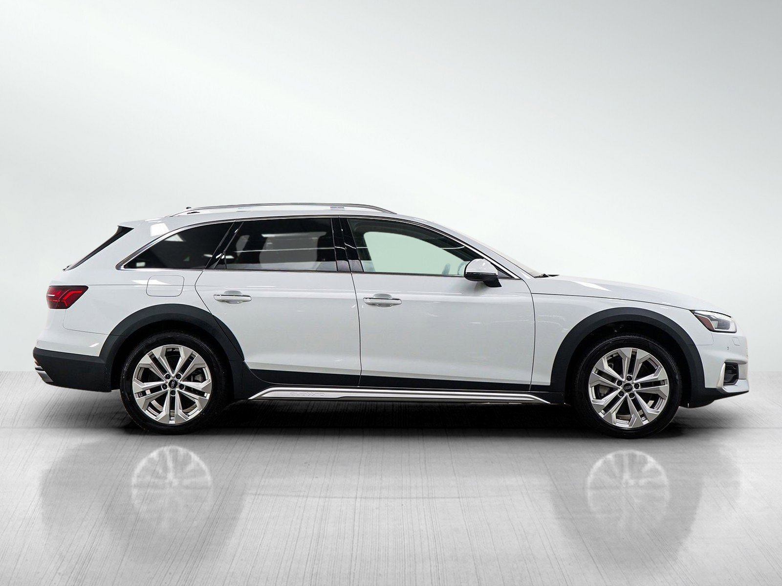 Used 2022 Audi A4 2.0T allroad Premium Plus AWD/4WD image 6