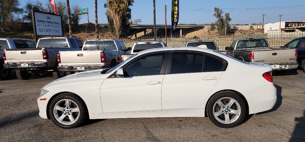 Used 2015 BMW 320i I image 2