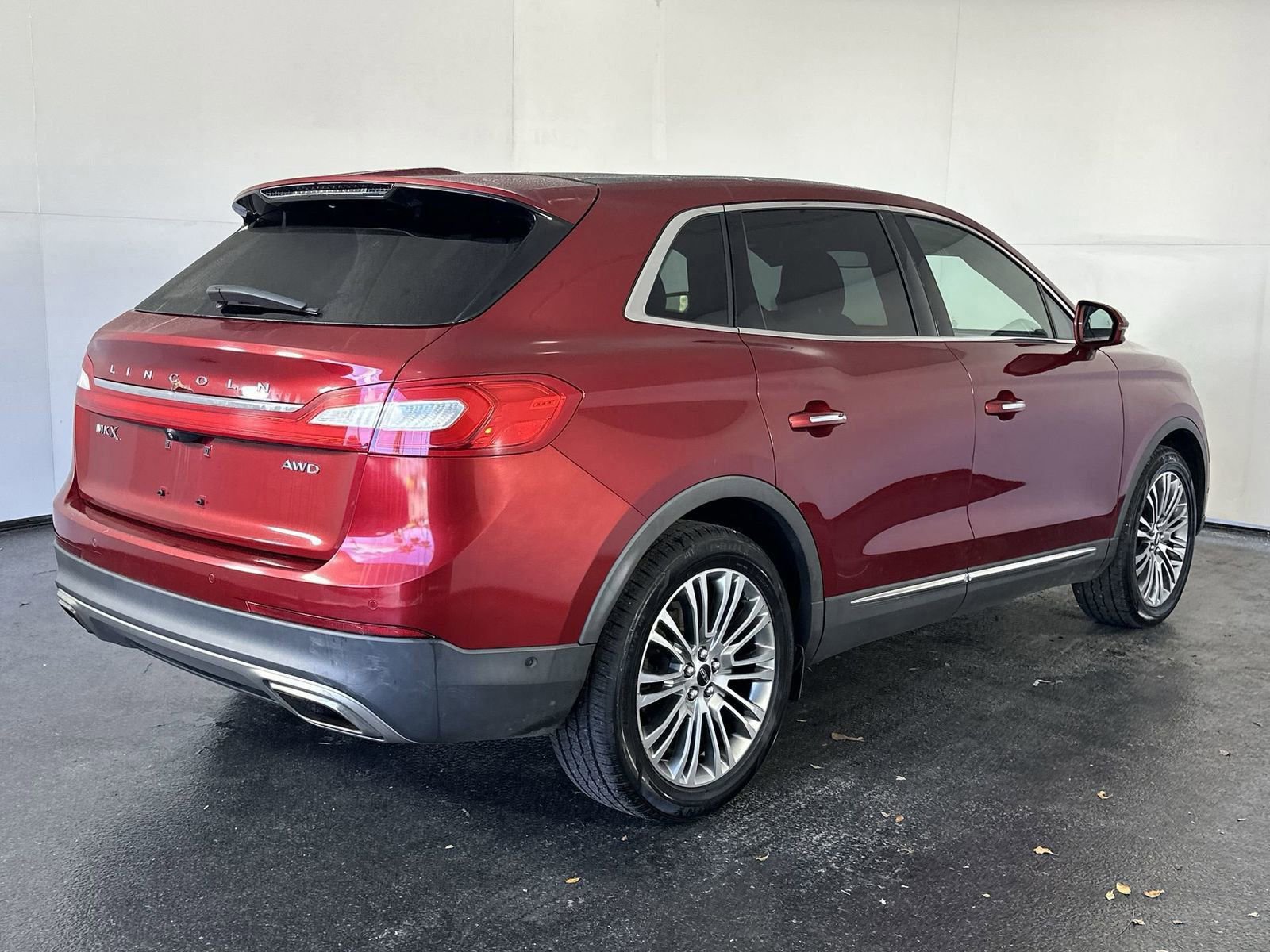 Used 2016 Lincoln MKX Reserve w/ Technology Package image 11