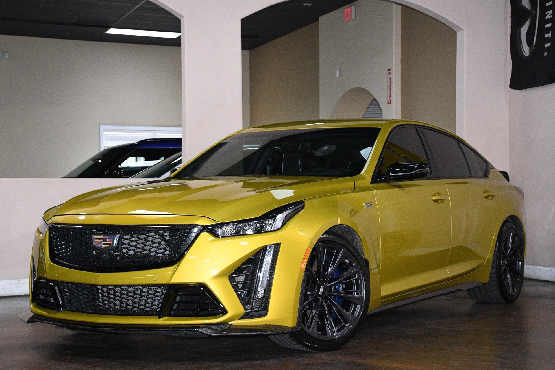 Used 2024 Cadillac CT5 V Blackwing w/ Carbon Fiber Package 2 RWD image 4