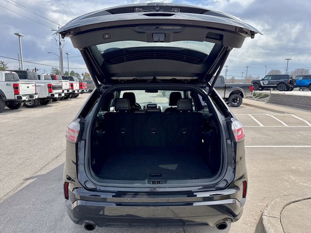Certified 2021 Ford Edge ST-Line image 15
