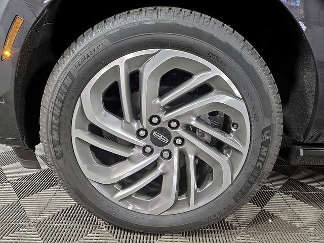 New 2025 Lincoln Navigator L Reserve AWD/4WD image 8