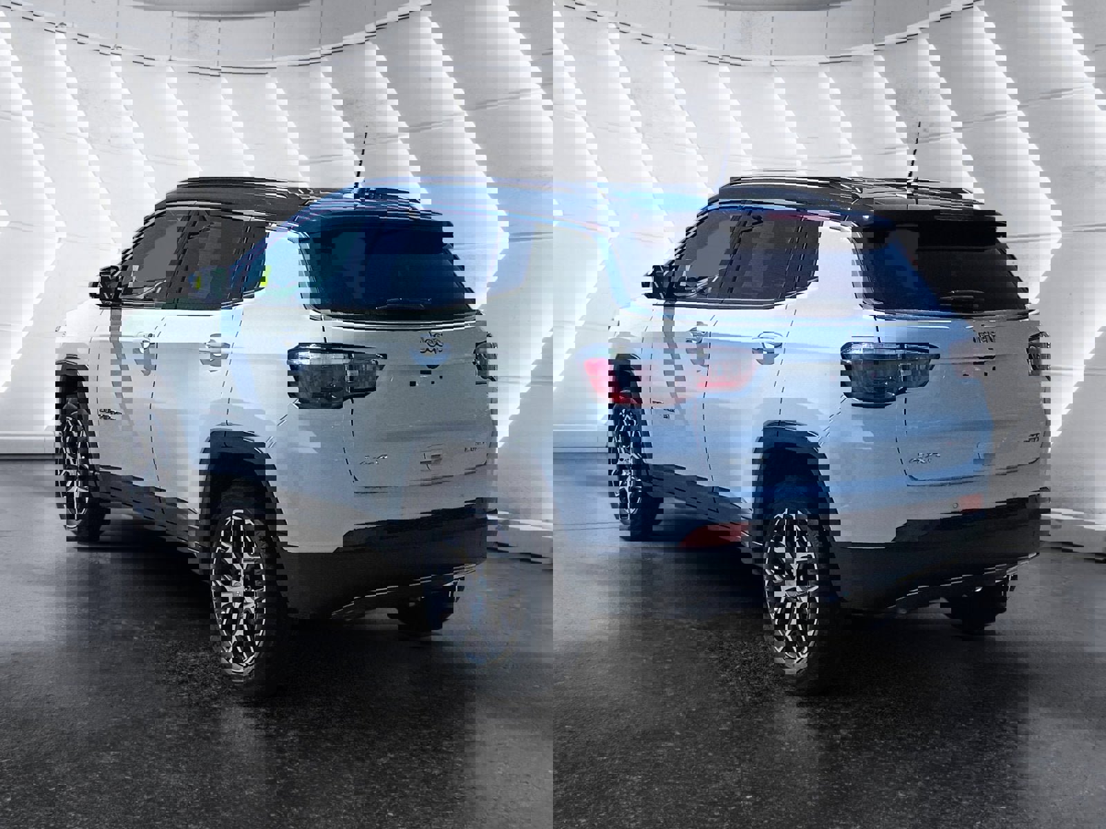 Used 2024 Jeep Compass Limited image 4