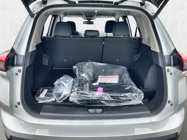 New 2026 Nissan Rogue SV w/ Rock Creek Premium Package AWD/4WD image 33