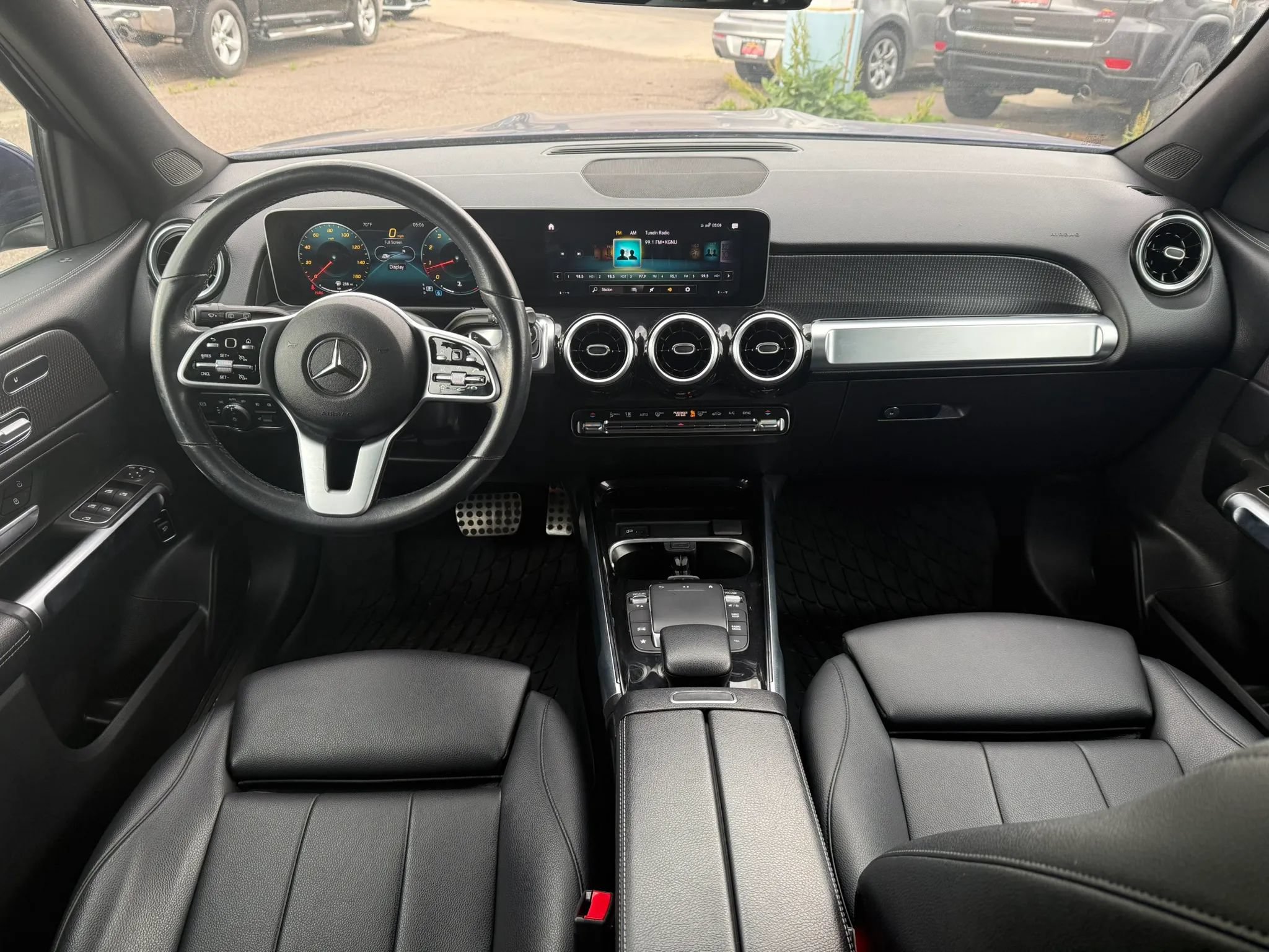 Used 2021 Mercedes-Benz GLB 250 4MATIC image 29