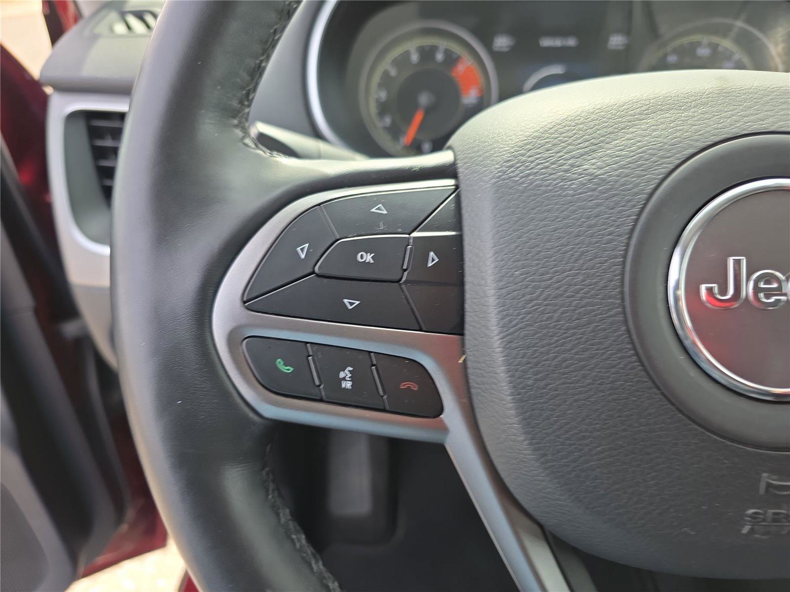 Used 2021 Jeep Cherokee Latitude Lux w/ Comfort/Convenience Group image 22