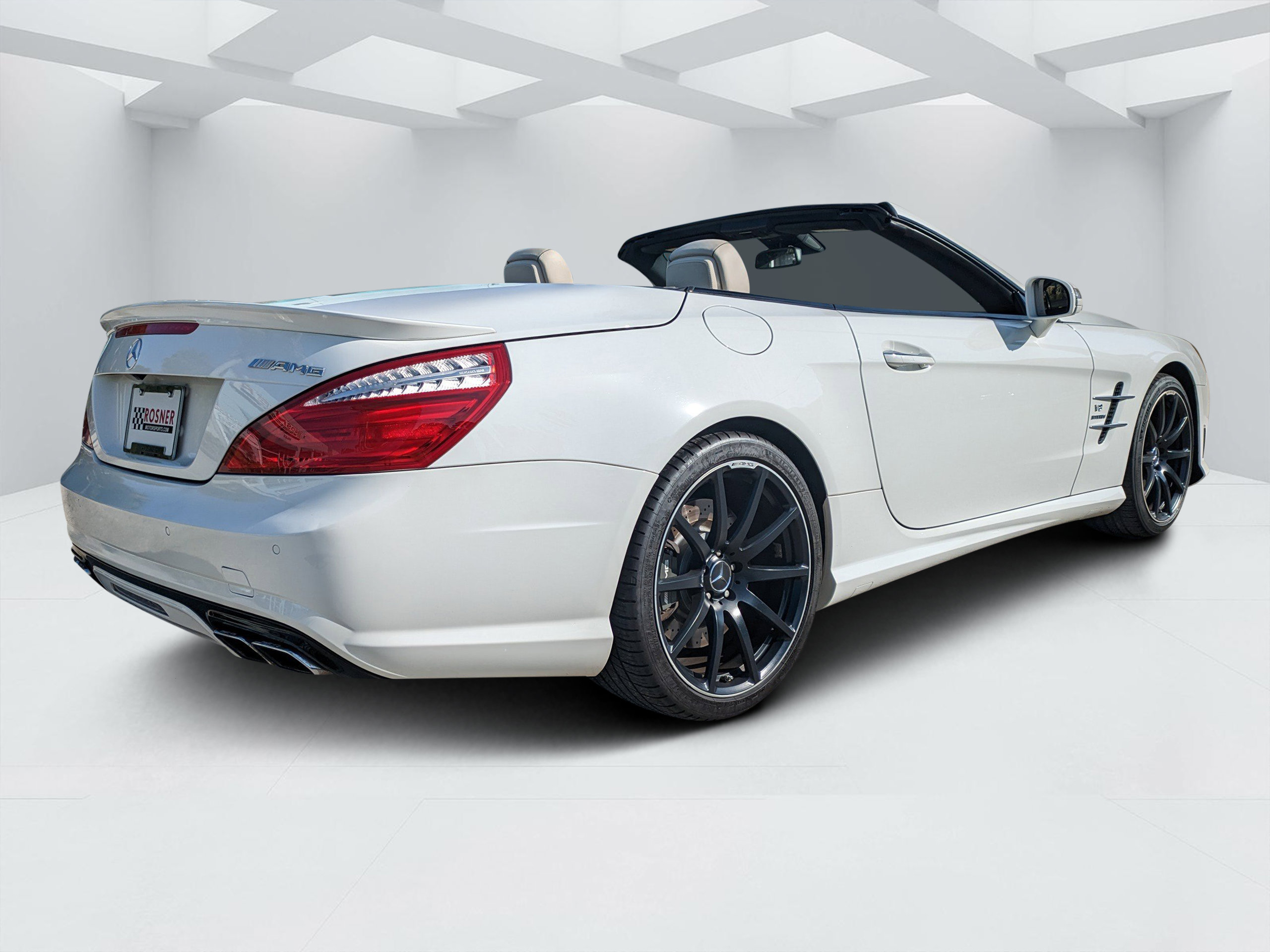 Used 2014 Mercedes-Benz SL 63 AMG image 3