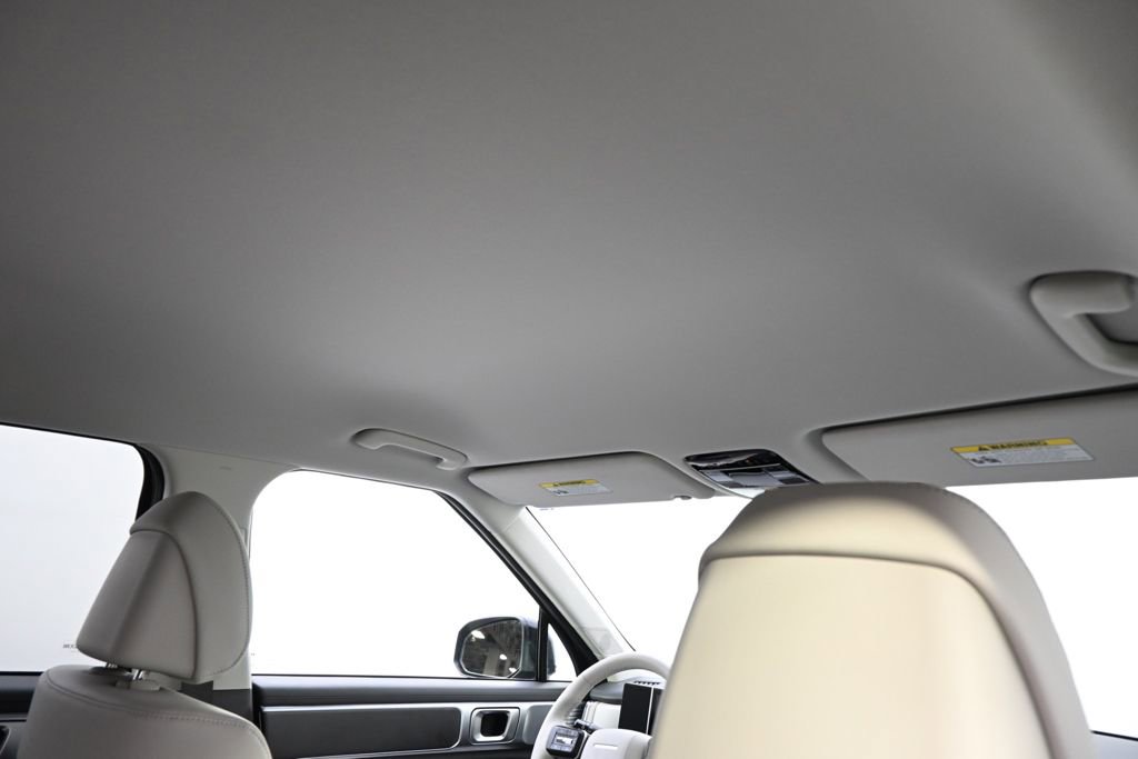 Used 2025 Hyundai Santa Fe SEL image 17