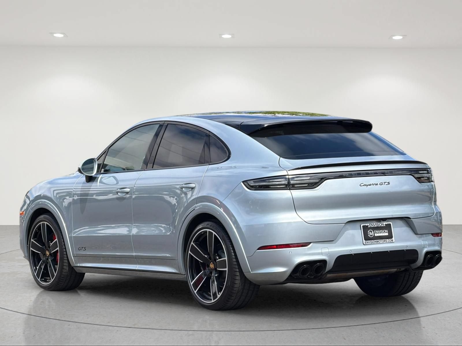 Used 2021 Porsche Cayenne GTS AWD/4WD image 3