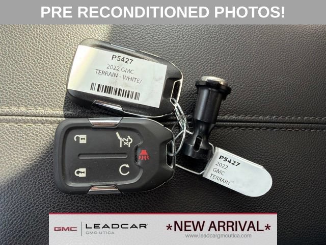 Used 2022 GMC Terrain SLT w/ LPO, Floor Liner Package AWD/4WD image 29