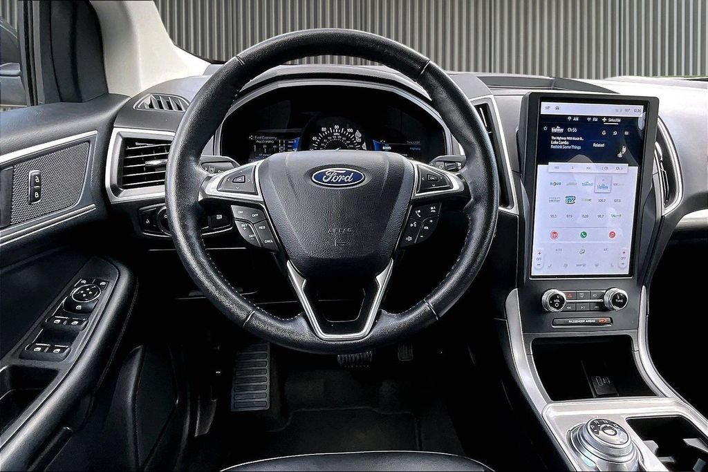 Used 2023 Ford Edge SEL AWD/4WD image 6