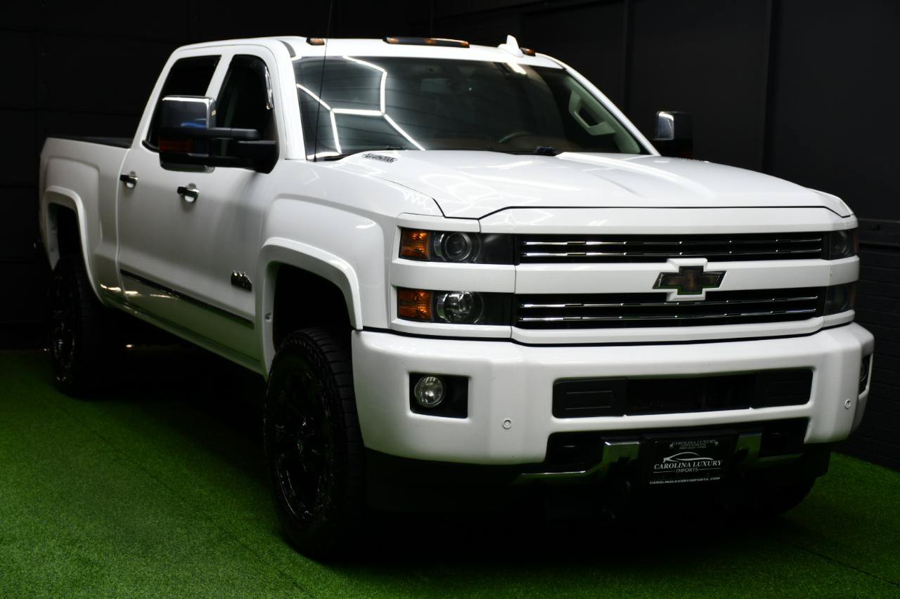 Used 2015 Chevrolet Silverado 2500 High Country AWD/4WD image 9