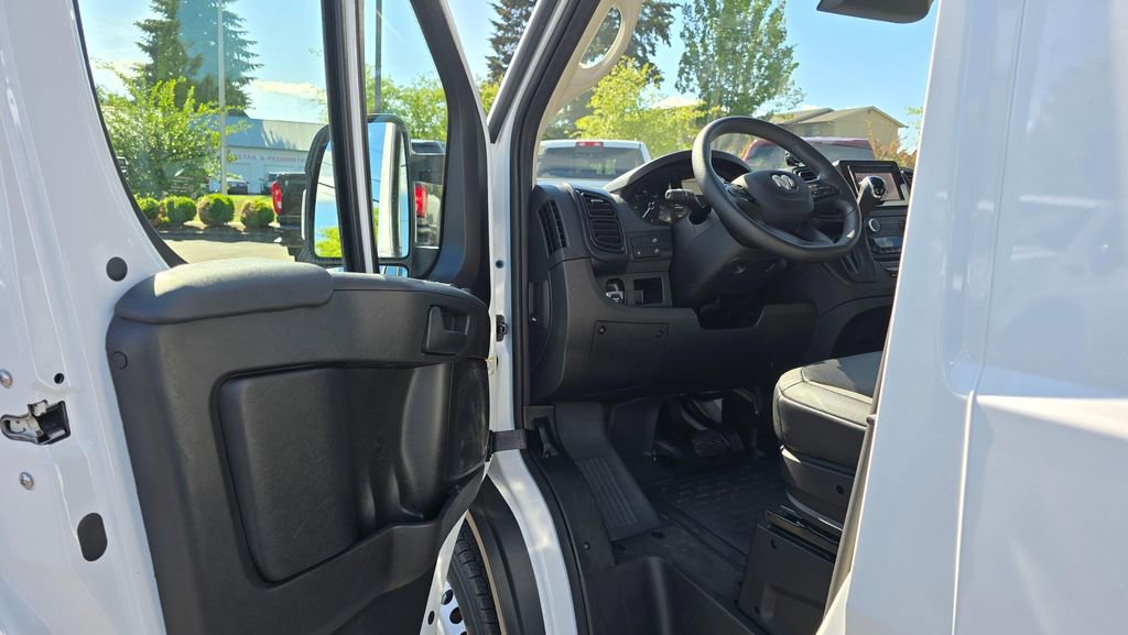 Used 2025 RAM ProMaster 2500 w/ Convenience Group FWD image 22
