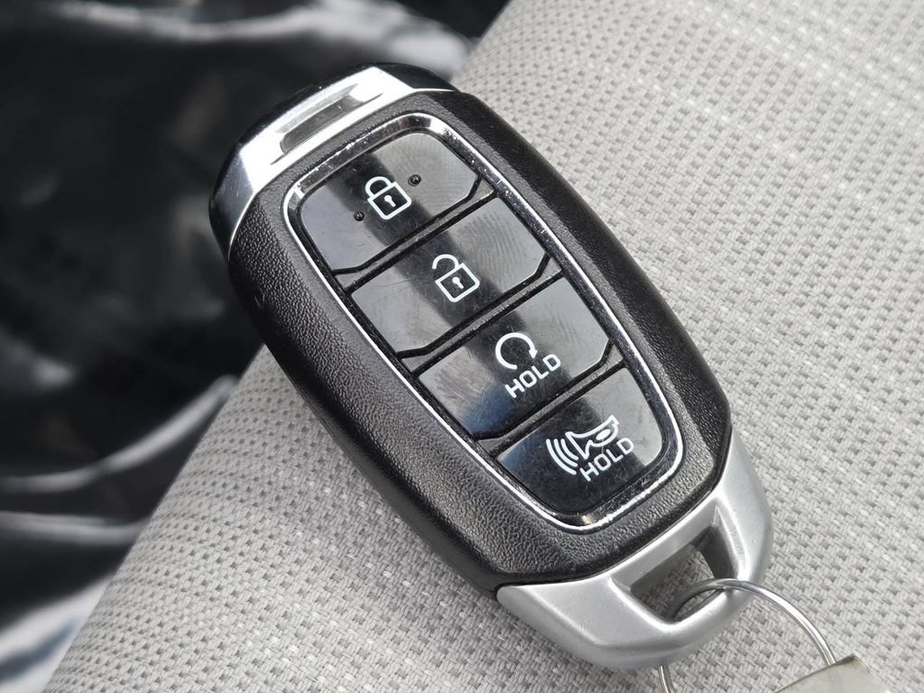 Used 2023 Hyundai Kona SEL FWD image 31