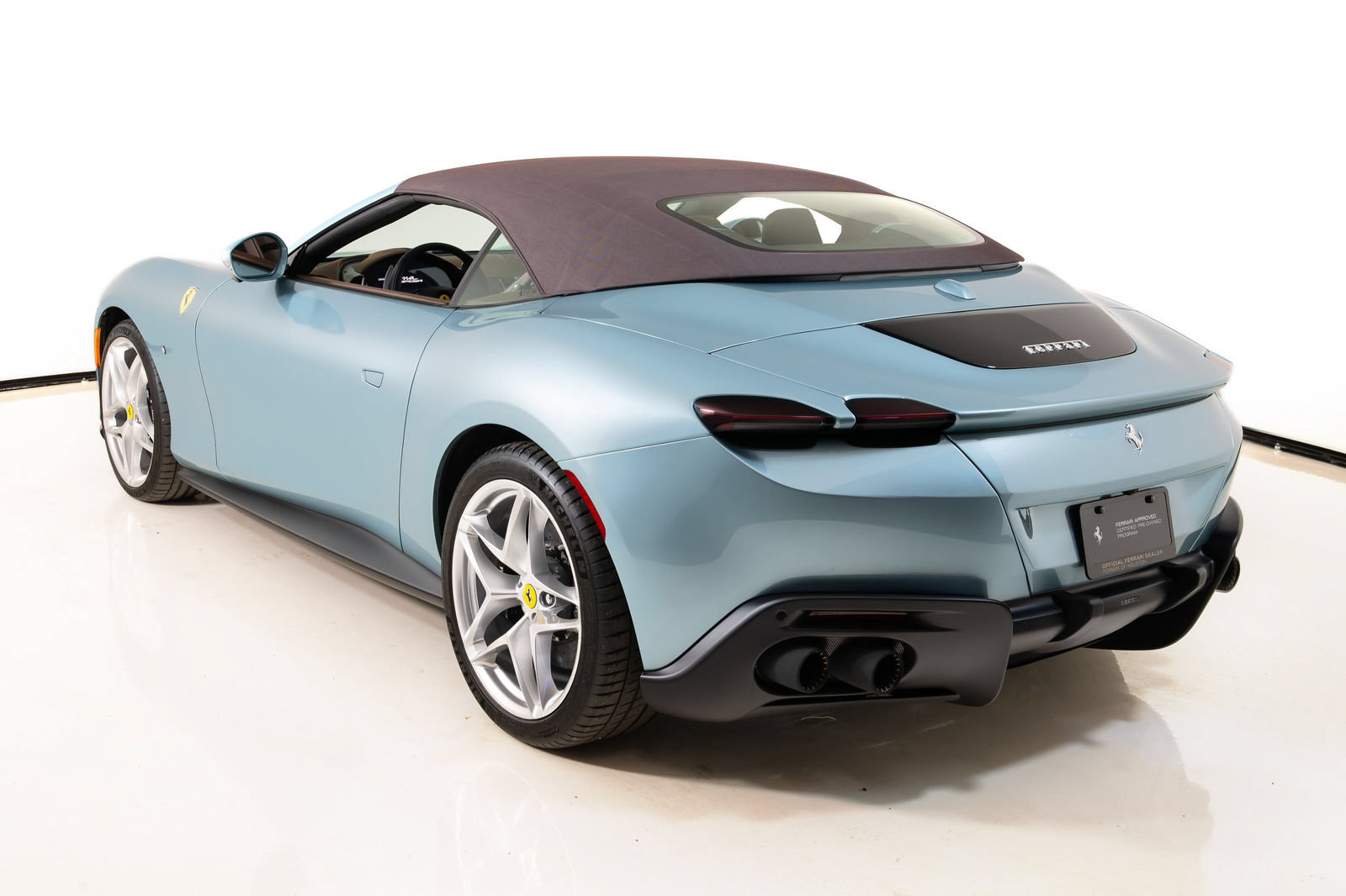 Certified 2025 Ferrari Roma Spider RWD image 19